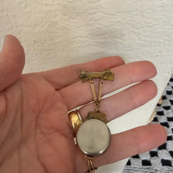 Vintage Norman Bow Drop Gold Watch Brooch - Picture 3 of 3